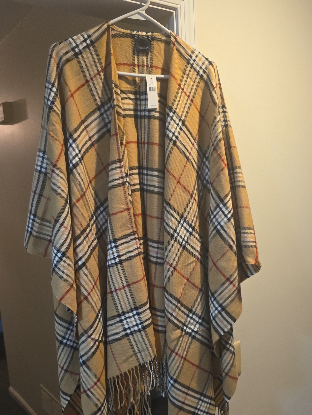 Women’s NWT Plaid Fringe Open Poncho -